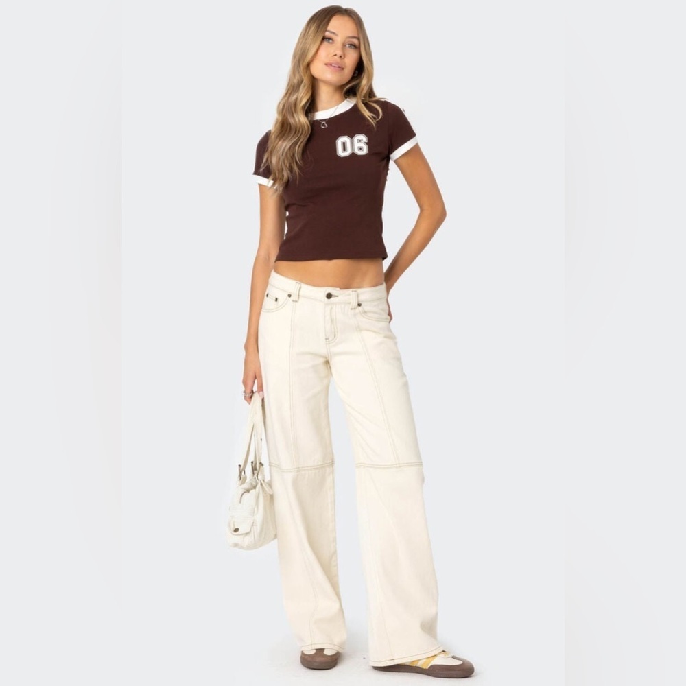 NWOT - Edikted Contrast Stitch Low Rise Jeans in Cream - Size L